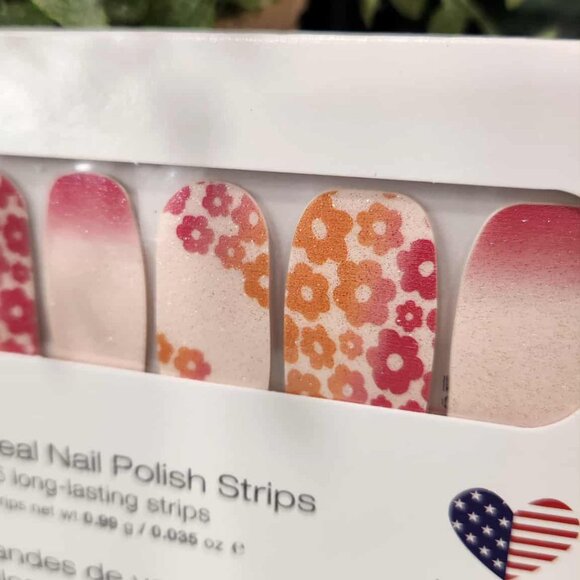 Retired Color Street Nail Set - Picture 2 of 3